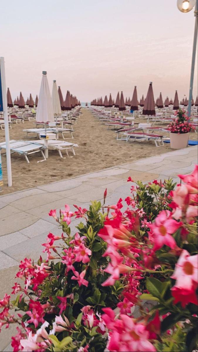 Hotel Miriam Rimini Esterno foto