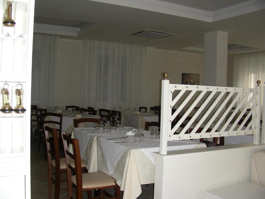 Hotel Miriam Rimini Esterno foto