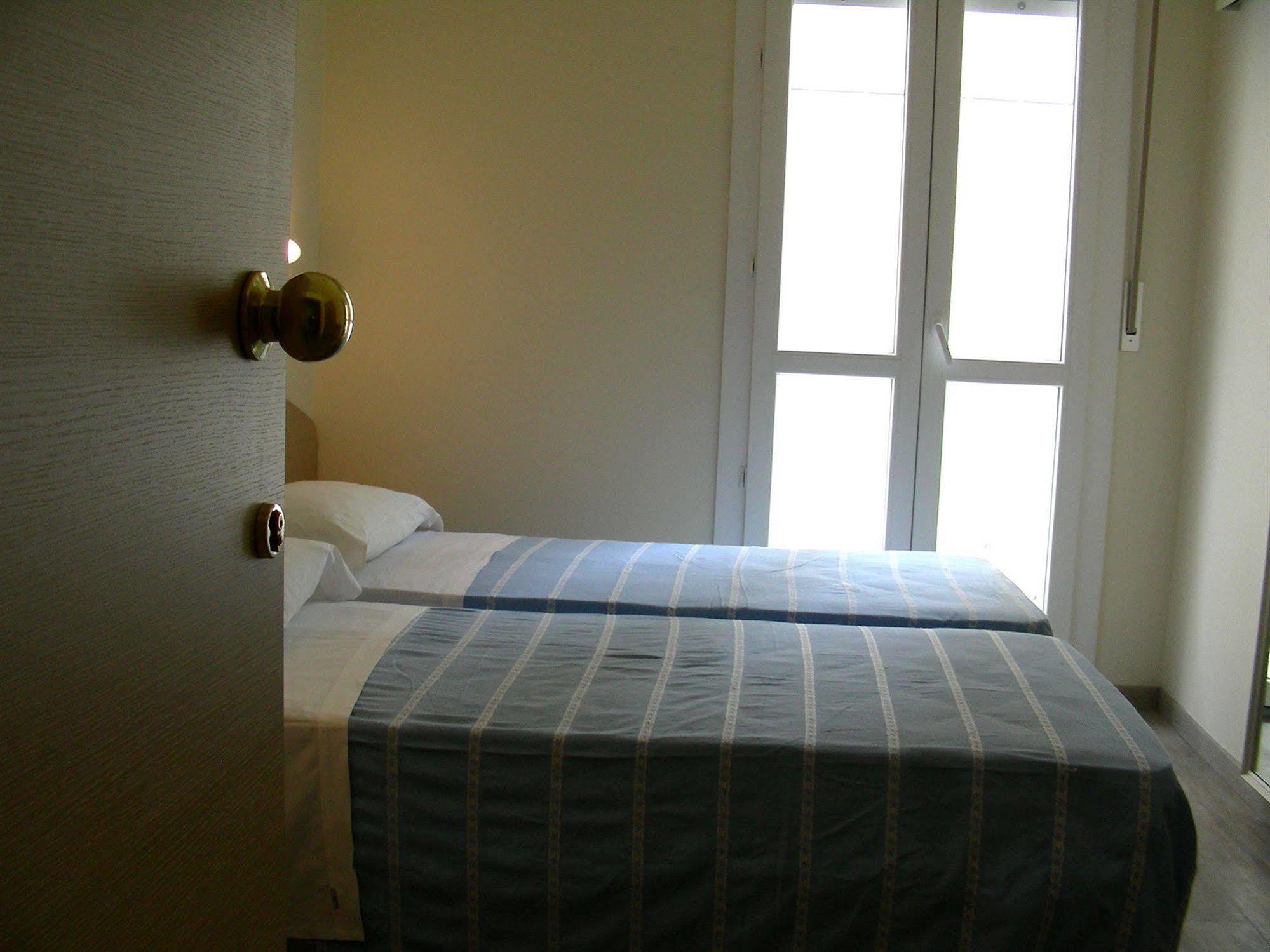 Hotel Miriam Rimini Esterno foto