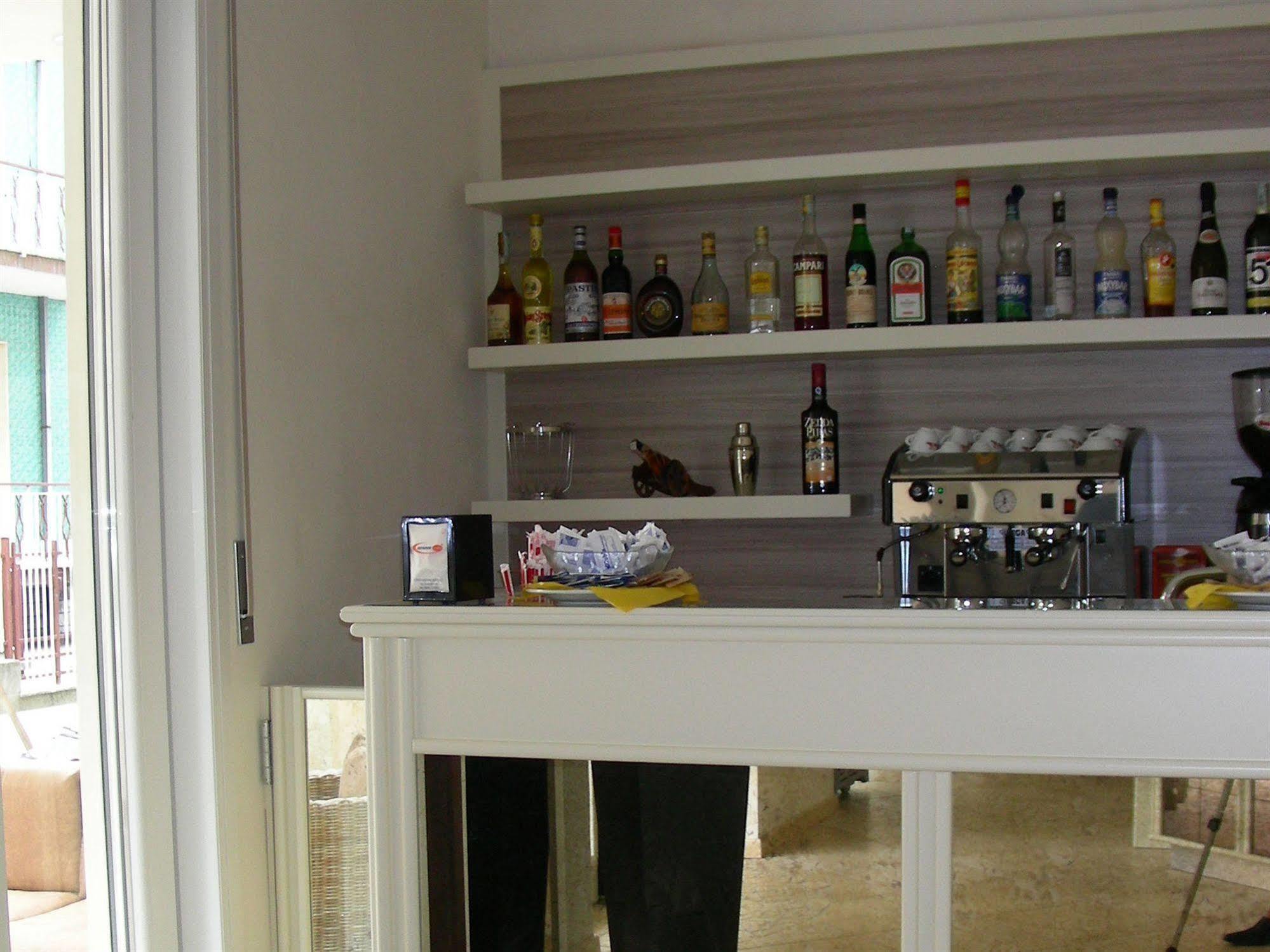 Hotel Miriam Rimini Esterno foto
